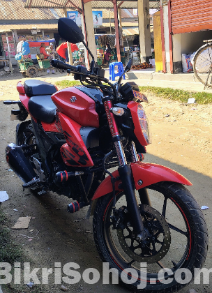 Suzuki gixxer